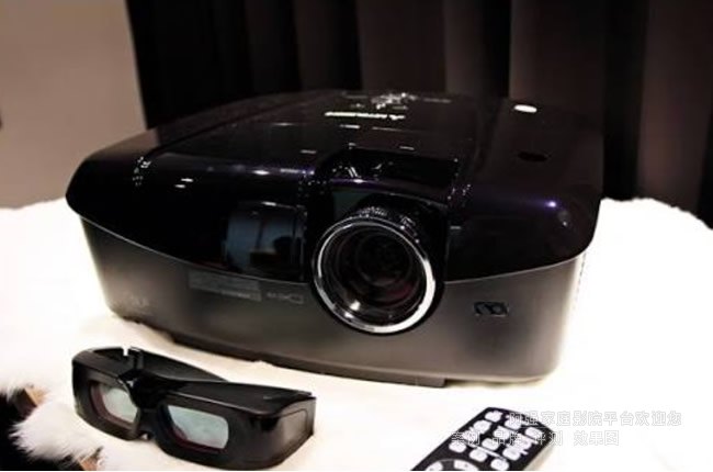 ����3DͶӰ��HC7800D�л���HC77-70D����