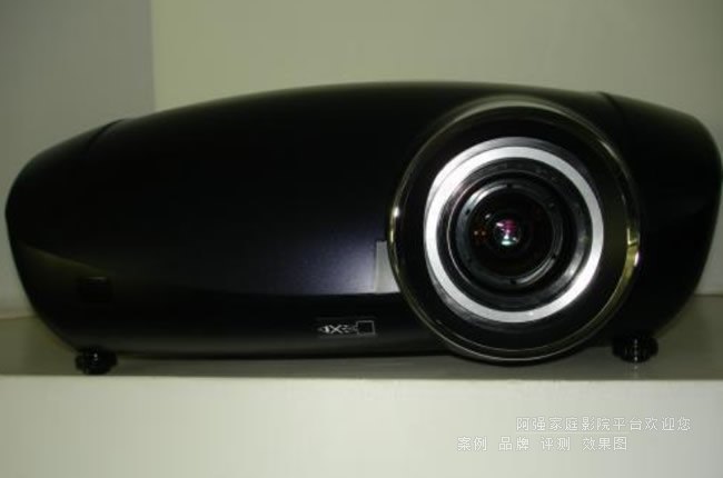 ���ܳ�Ⱥ��������֮����HC77-20S����ͶӰ��